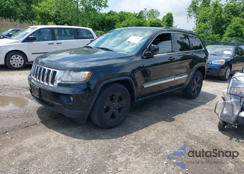 2013 Jeep Grand Cherokee Laredo z USA, uszkodzony, nr VIN 1C4RJFAT9DC574617